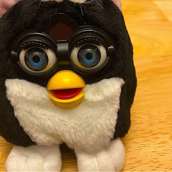 Black Furby Buddy Very Hungry 6” inches Bean Bag with Blue Eyes. - Picture 7 of 7